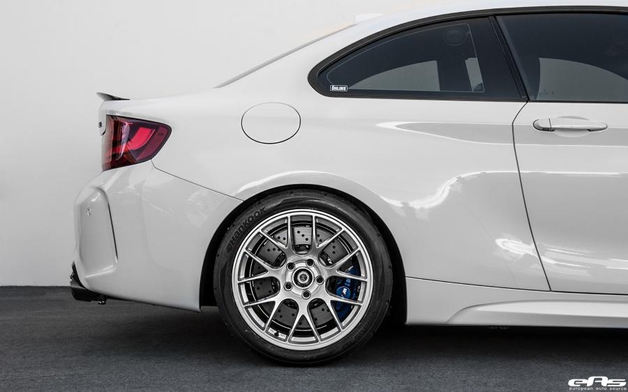 Детали экстерьера BMW M2 Coupe in Alpine White by EAS 2016 года  (фото 7 из 12)